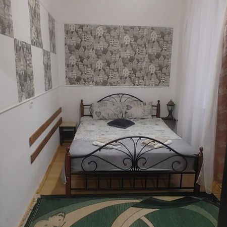 Apartment Near Rynok Square إلفيف المظهر الخارجي الصورة